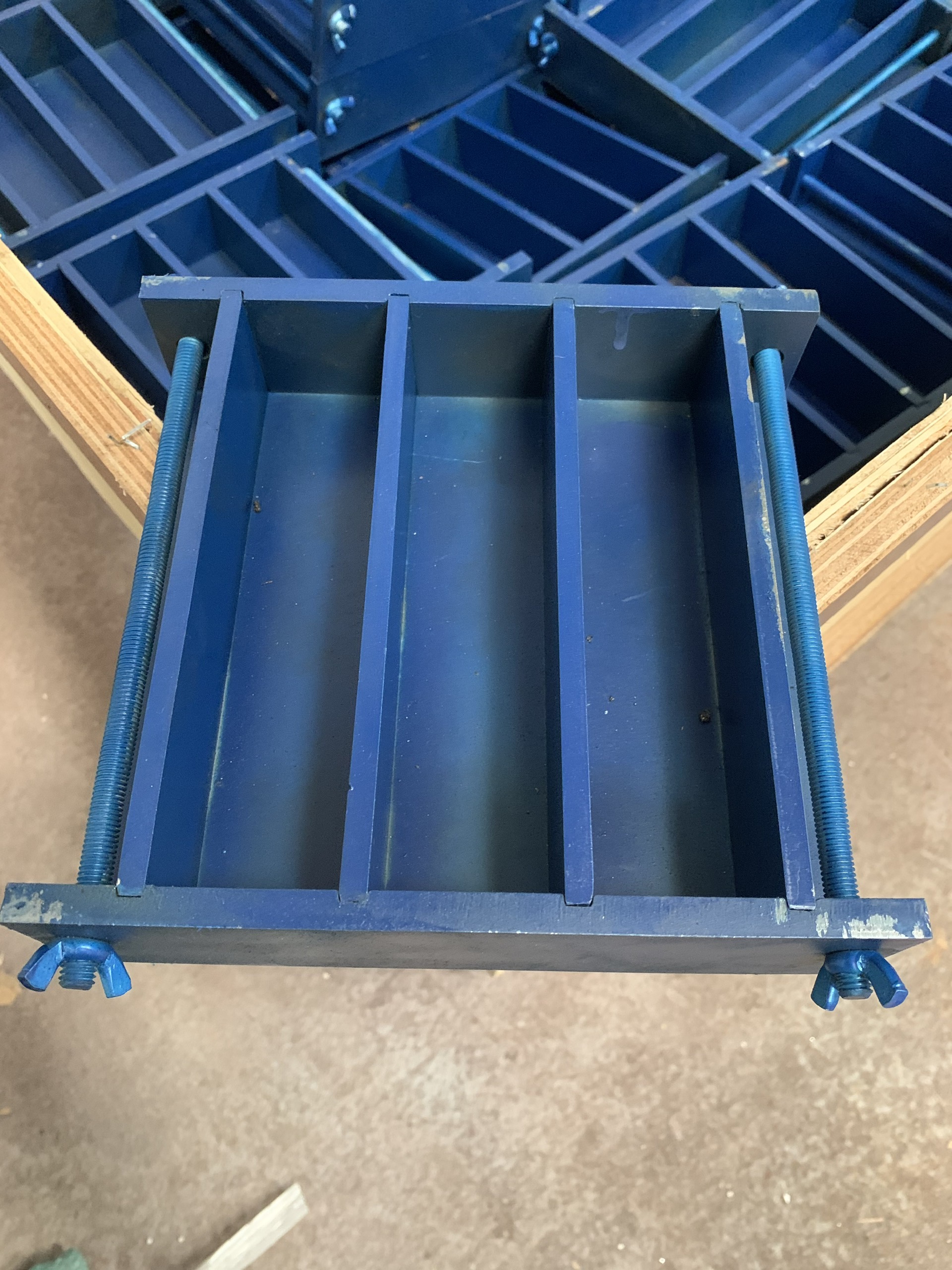 Khuôn đúc vữa 40x40x160mm