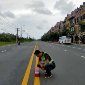 Máy đo phản quang sơn kẻ đường