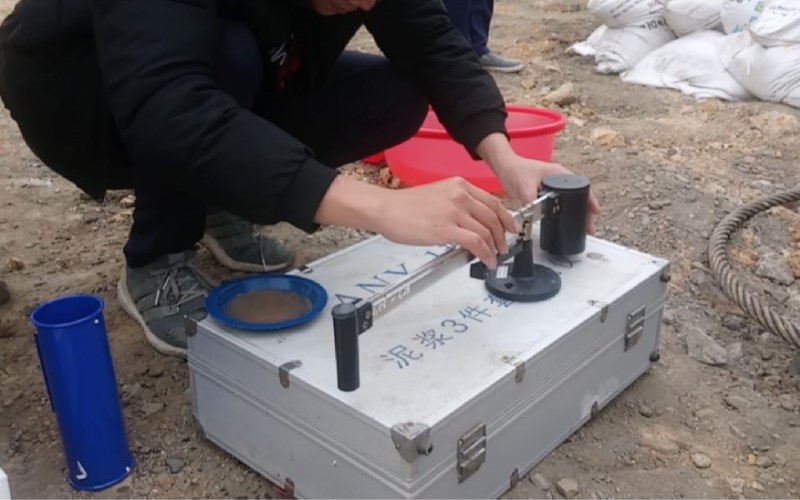Sử dụng bộ thí nghiệm bentonite